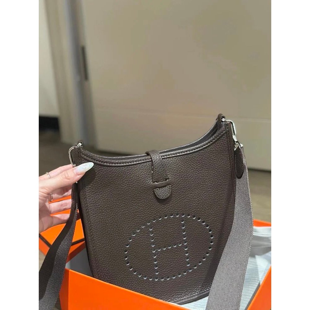 Evelyn Evelyn tc Cowhide h Letter Shoulder Crossbody ตัวเมีย