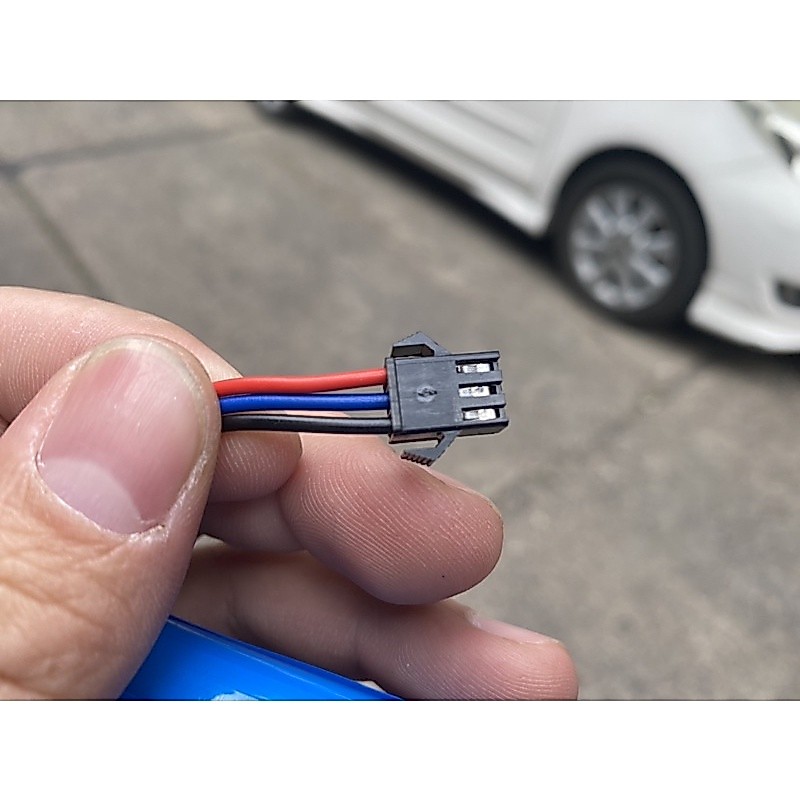 แบตเตอรี่สำรองรถบังคับวิทยุความจุ7.4V-2500mahเป็นแบตเตอรี่ รูปที่ 3