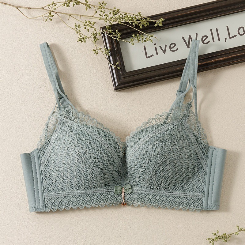 Caspace 8727 Bra หนาเต้านมขนาดเล็ก Push-up ชุดชั้นในสตรีไร้สายเซ็กซี่ลูกไม้ A ถ้วยแบนเต้านม