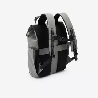 Decathlon 15L Water-Repellent Backpack With Laptop Compartment เป้สะพายหลังความจุ 15 ลิตร - Grey