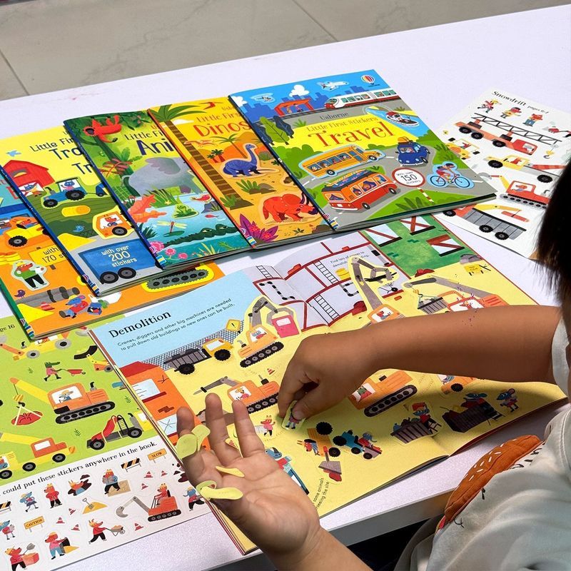 Usborne สติ๊กเกอร์เล่มแรกน้อย Usborne ฉบับประกอบภาพ