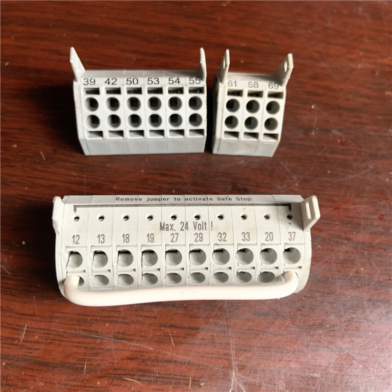 Denvers Inverter FC102-302-301-202 Series ถาดควบคุมคอลัมน์เทอร์มินัลพลาสติกแถว