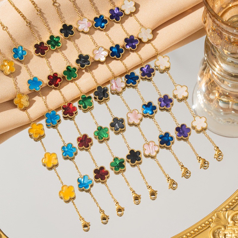 Temperament Niche DesignประณีตGradient All-Match Five-Leaf Cloverสร้อยข้อมือหลากสีหญิงแนวโน้มแฟชั่นที่เรียบง่ายเครื่องประดับสแตนเลสของขวัญต้องมี