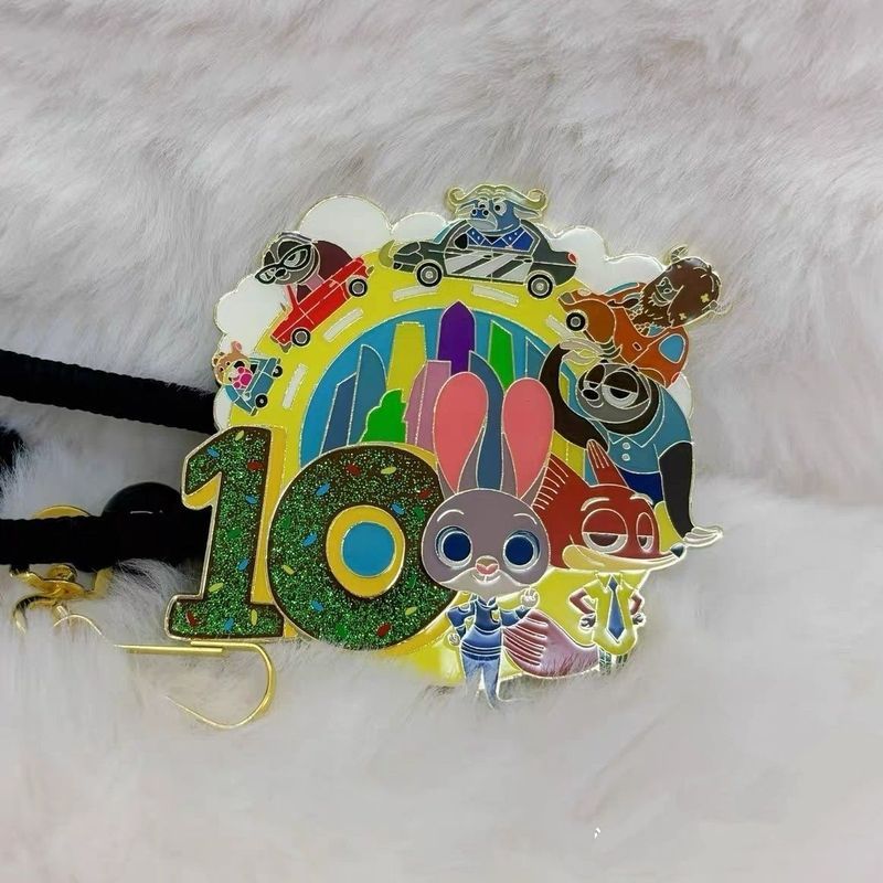 Disney Crazy Animal City 10th Anniversary Badge Hanger/zz7.1