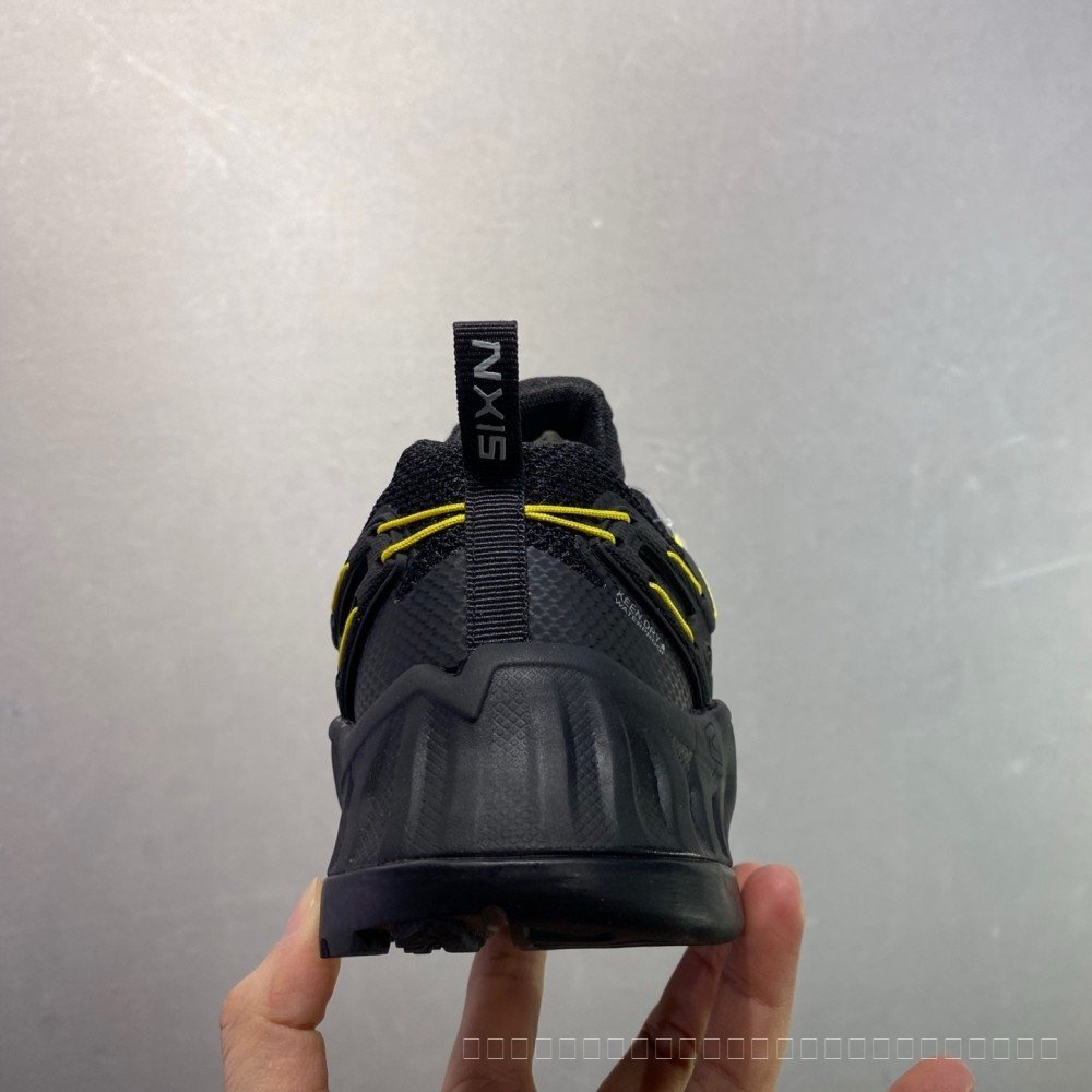 KEEN NXIS EVO รองเท้าผ้าใบสําหรับผู้ชายรองเท้าวิ่ง Retro รองเท้าลําลองตาข่าย 8BKR AF5C
