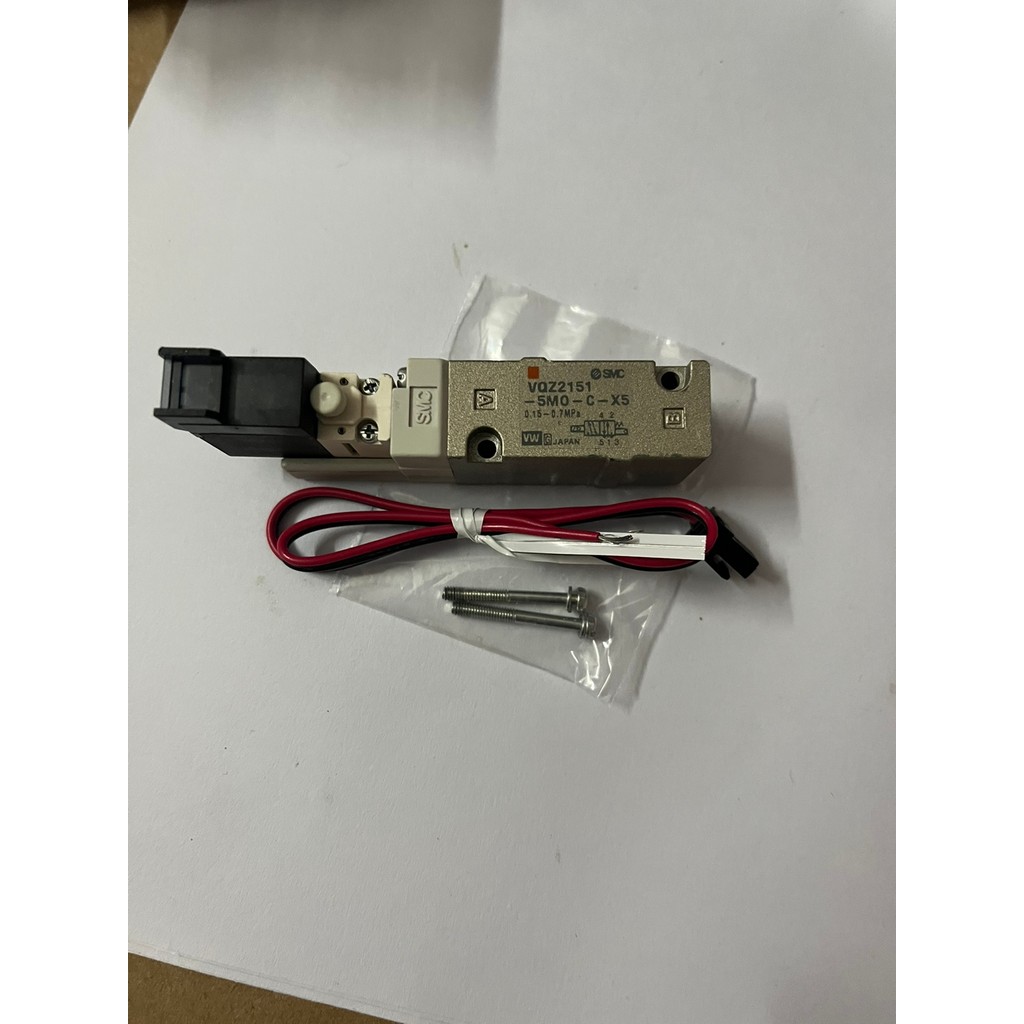 SMC ของแท้ใหม่เอี่ยมคลังสินค้าพร้อม VQZ2151-5MO-C-X5 VQZ2151S-5MO-C-X5