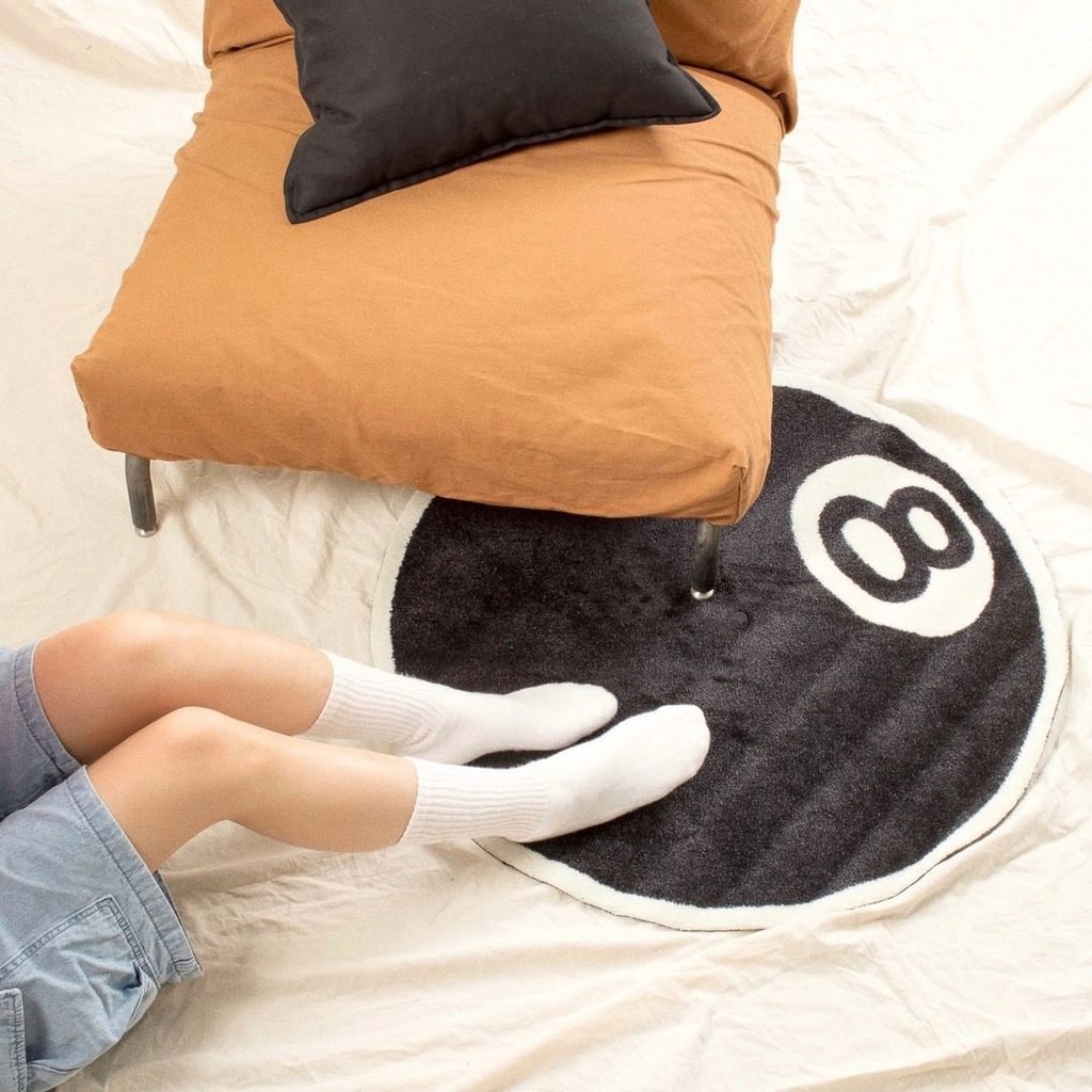 Sauce Dogs ขายของแท้ STUSSY 8 BALL RUG 77CM Black Eight Carpet No. พรมปูพื้นบ้าน 8 BALL