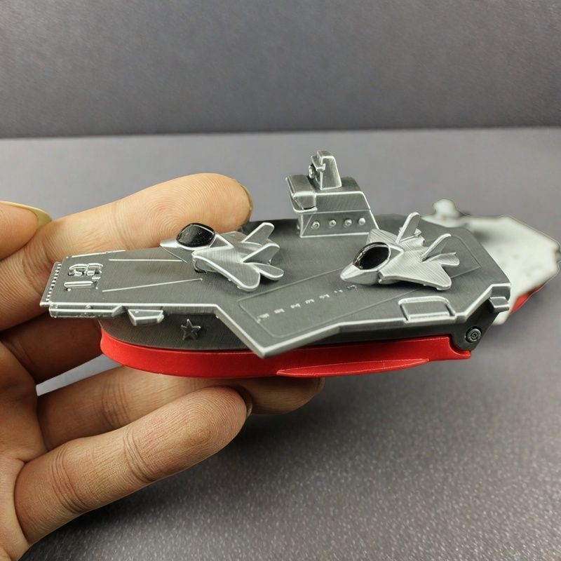 C Mini Magnetic Aircraft Carrier ช่องเปิดและปิดและจัดเก็บ Fujian เรือ J-35 Fighter Creative Decompre