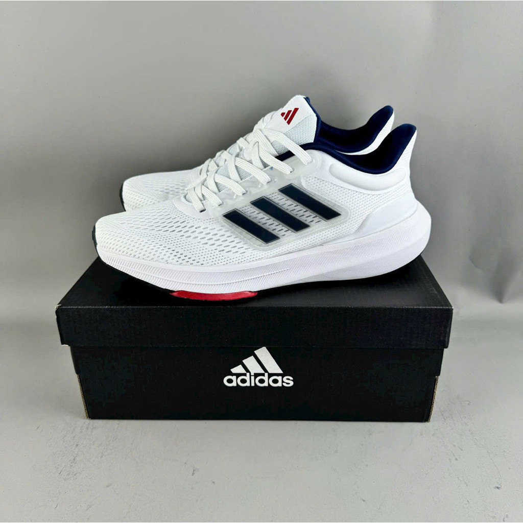 EQT Ultrabounce รองเท้าผ้าใบสีขาวและสีน้ําเงิน