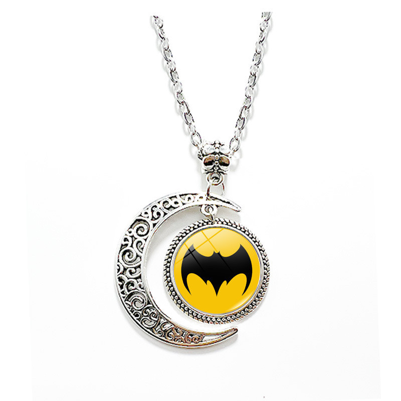 DC Superhero โลโก้แกะสลัก Hollow Crescent Alloy สร้อยคอ Batman Superman Boys Cool Clavicle Chain