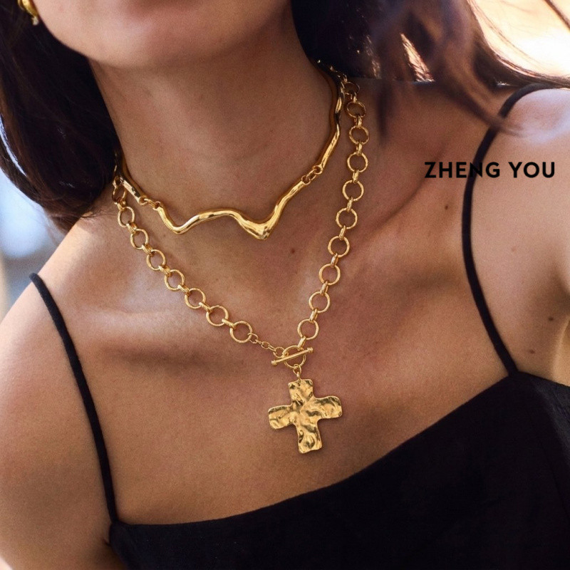 2 ชิ้นชุด Vintage Gold Chain สร้อยคอผู้หญิง Liquid Molten โลหะ Cross จี้ OT Clasp ชั้นสร้อยคอฤดูร้อน