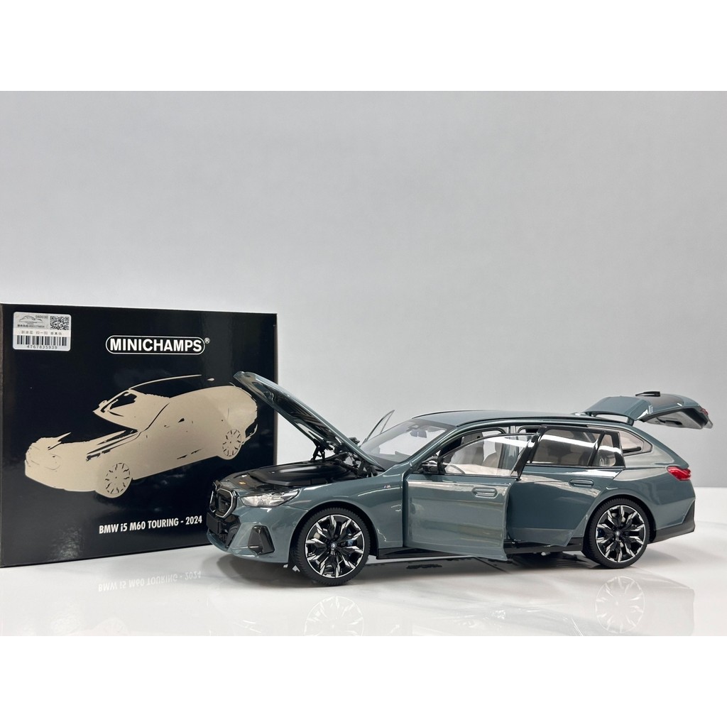 MINICHAMPS 1/18 宝马 i5 M60 TOURING 2024 โลหะสําหรับขายปี 17.3 110023600