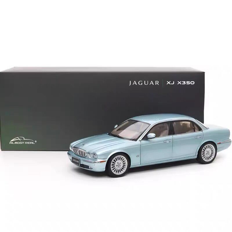 อาร์ .com Robot 1:18 เช็กแล้ว XJ6 (X350)