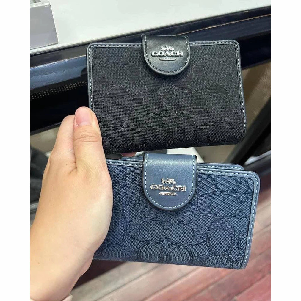 Medium Zip Wallet-CU402 CA098 กระเป๋าสตางค์ซิปขนาดกลาง กระเป๋าใส่เหรียญผู้หญิง ผ้าใบ 9C5O3AC6H