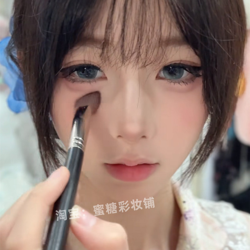 I Will Seal สําหรับแปรงไฮไลท์ zui Niu!T10 สามเหลี่ยมแปรงเหล็ก Facial Brightening Soft Hair Nasolabia