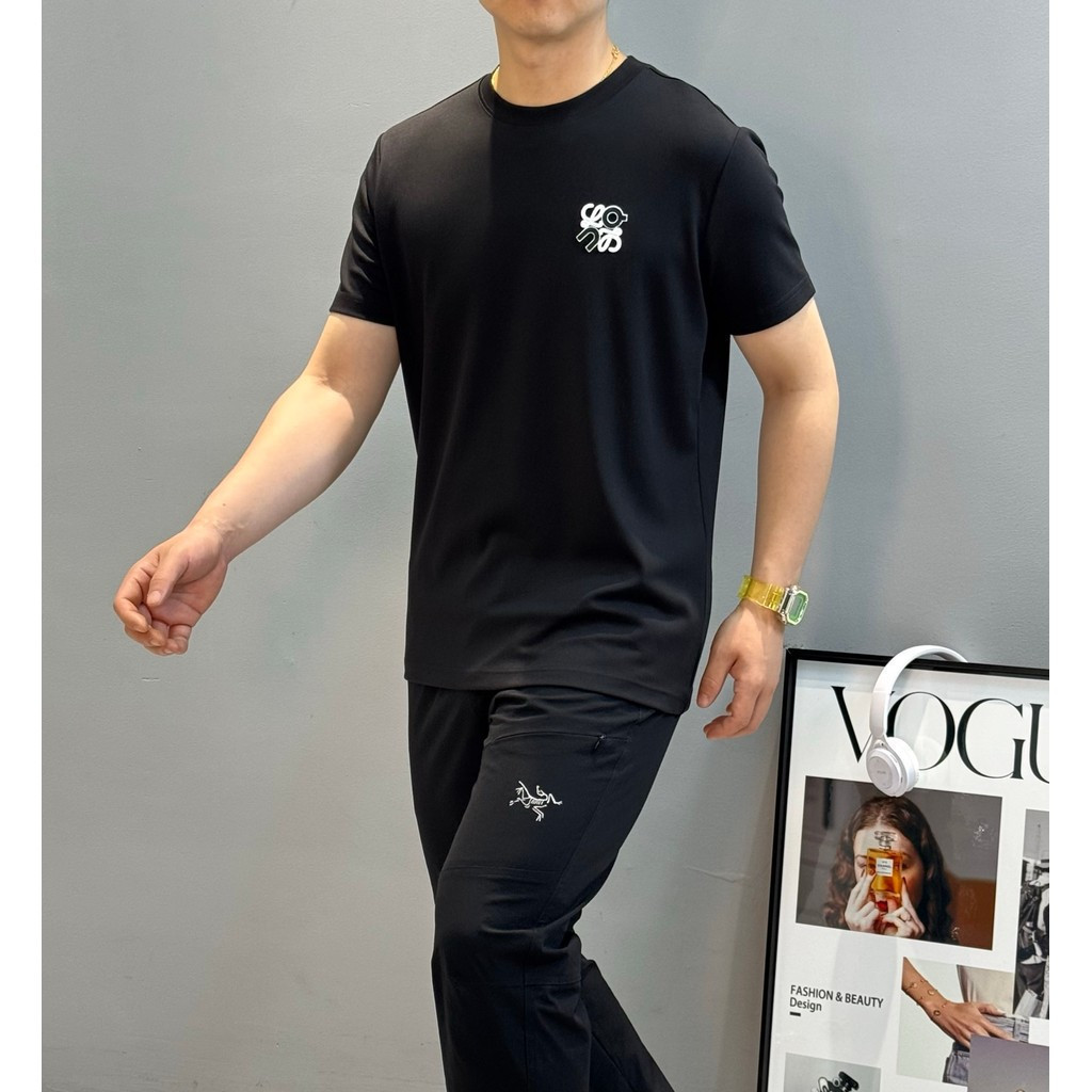 Loewe/Loewe/2026 เสื้อยืดคอกลมแขนสั้นสไตล์คู่ผู้ชายสไตล์ใหม่เสื้อ Bottoming ผ้าฝ้าย 100% ที่กําหนดเอ