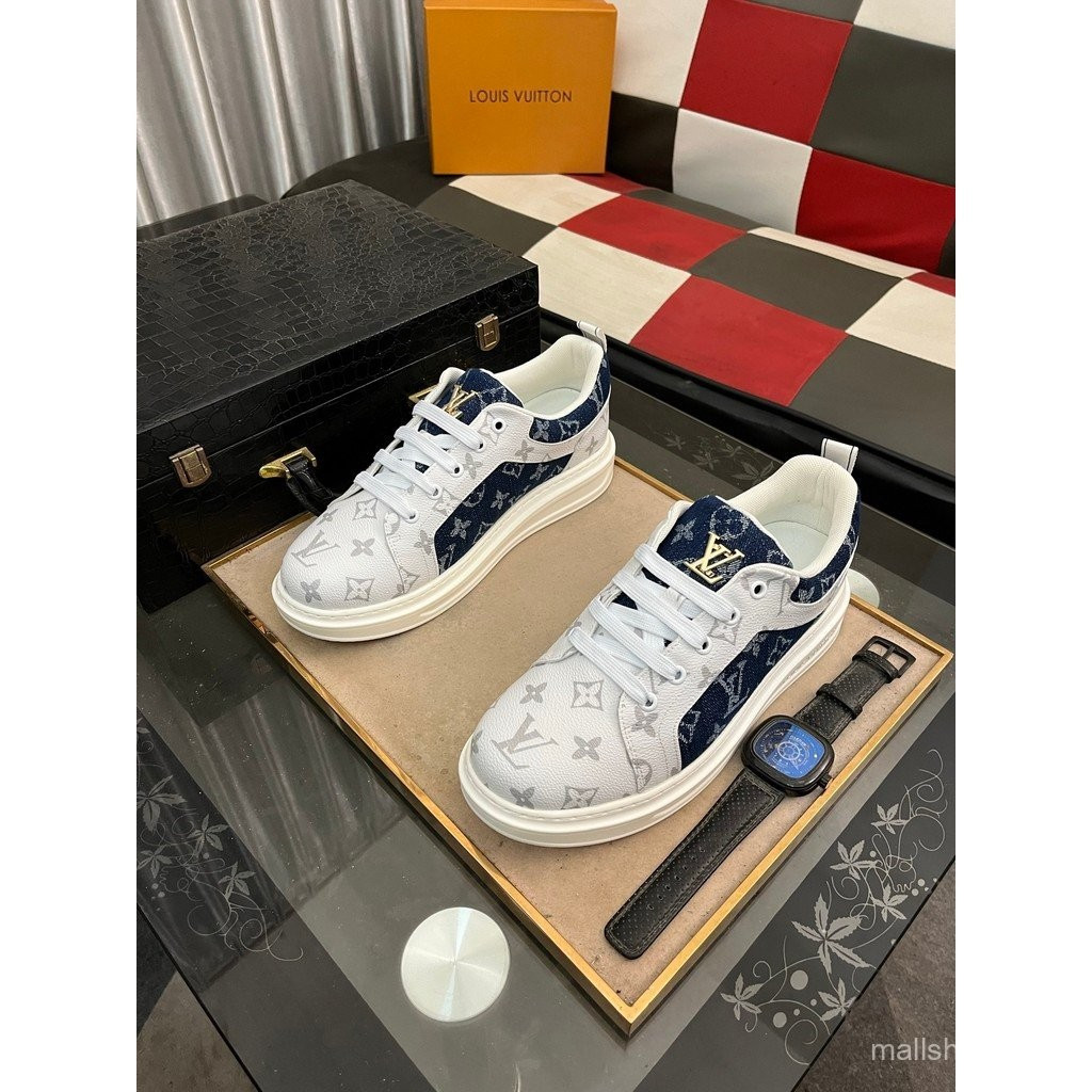 LOUIS VUITTON LOUIS VUITTON รองเท้าลําลองใหม่