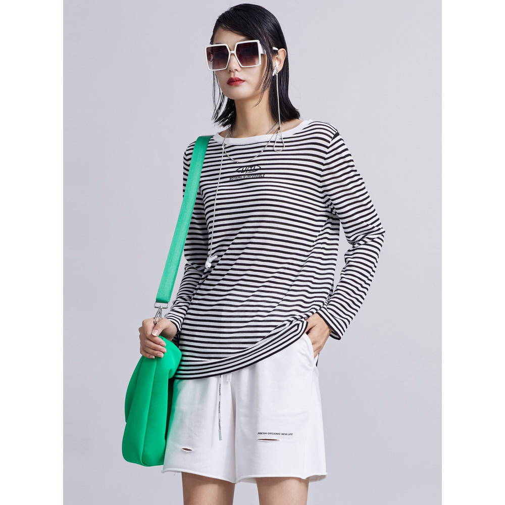 เสื้อกันหนาวสตรีทสไตล์ Uti สีดำสีขาว ไซส์ใหญ่ รอบคอดี สำหรับฤดูหนาวปี 2023