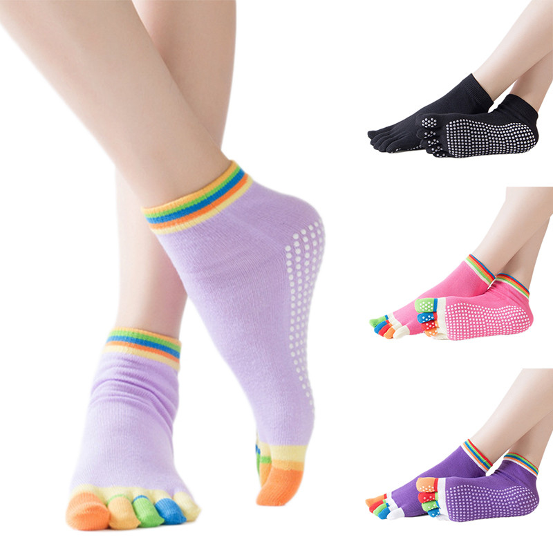 ถุงเท้านิ้วเท้าโยคะพร้อม Grips Pilates ผู้หญิงถุงเท้า Toeless สําหรับ Fo