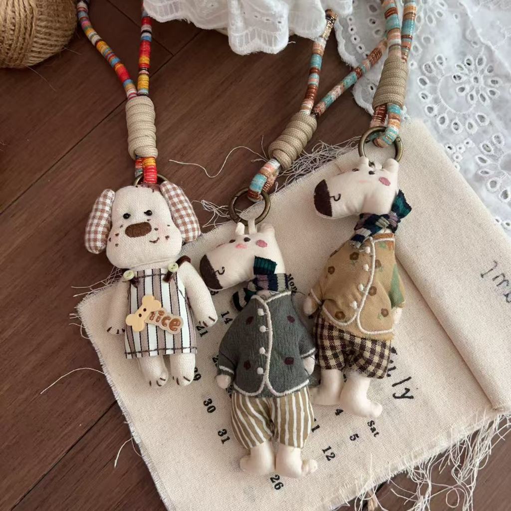 พร้อมส่ง พวงกุญแจ พวงกุญแจตุ๊กตา สีสวย สดใสสะดุดตา