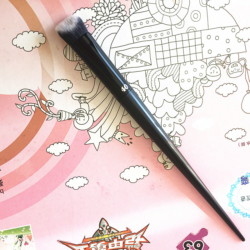 จัดส่งฟรี รูปแบบใหม่ KVD40#两面坡形刷 Dark Circles Acne Marks คอนซีลเลอร์แปรง Foundation Detail Brush แปร