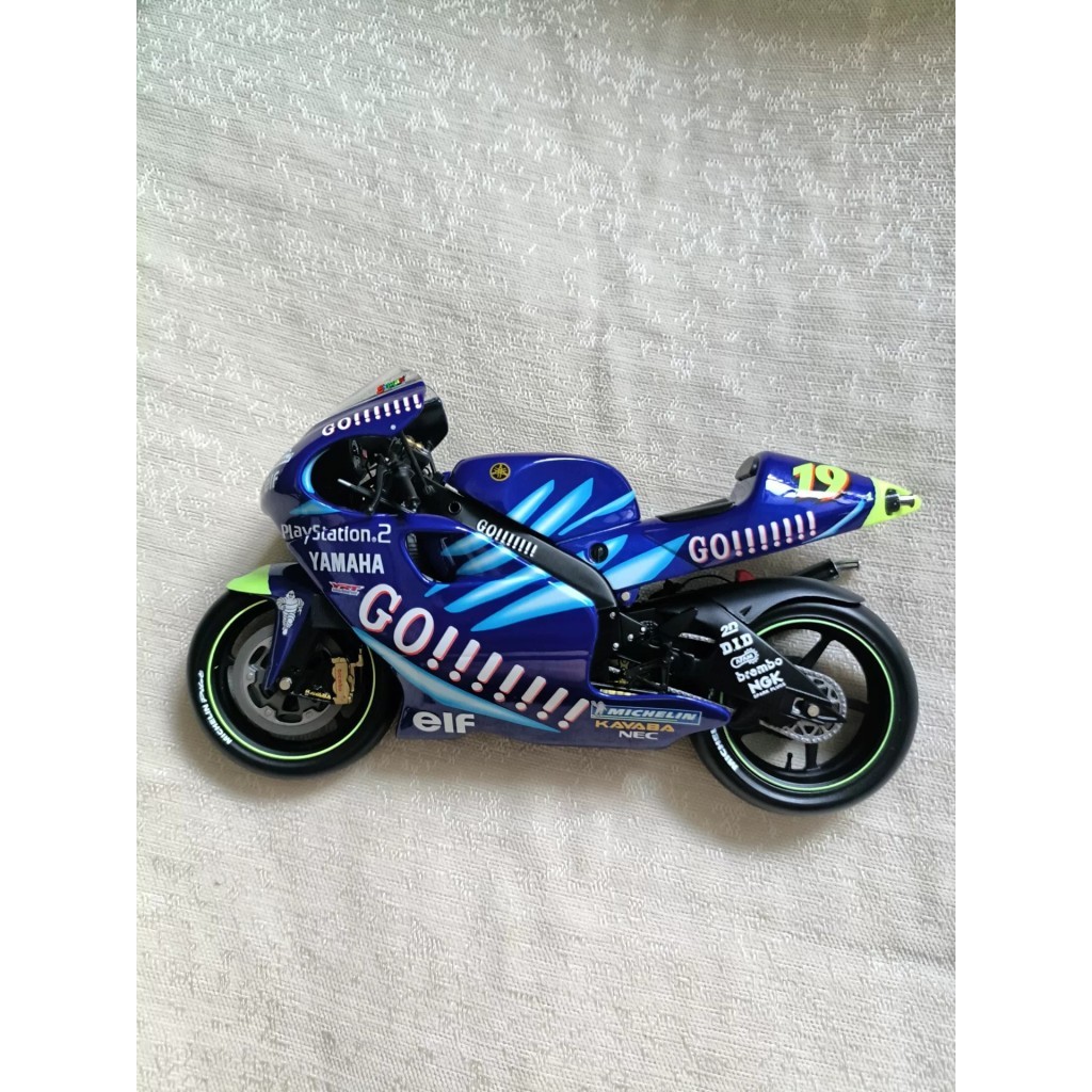 [คลังสินค้าพร้อม] Minichamps 1/12 Yamaha YZR500 Classic Two-Stroke GP Racing Car Model, Replica 2002