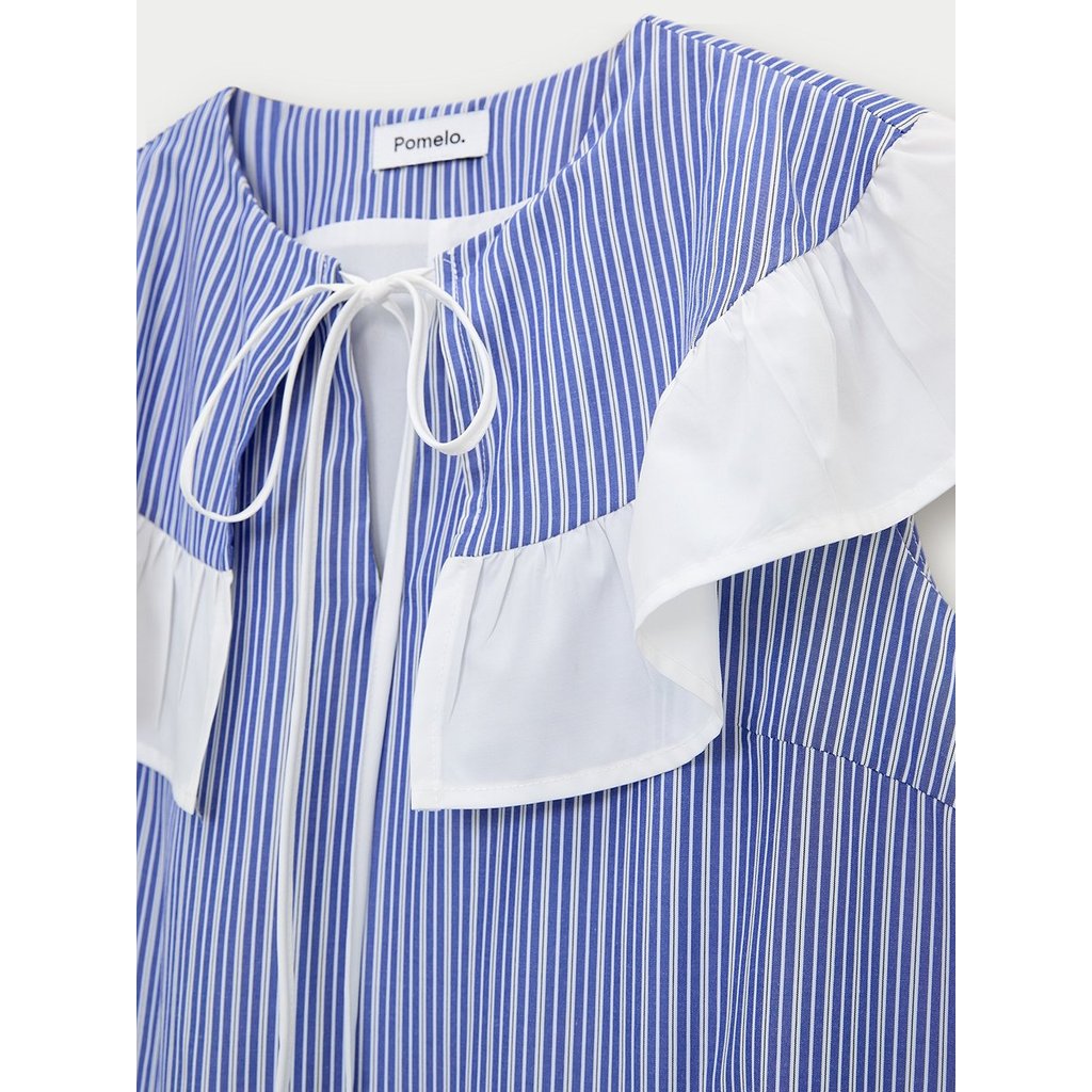 [Pomelo] เดรสสั้นแขนกุดลายทางแต่งดีเทลคอระบาย / Striped Sleeveless Mini Dress with Ruffle Collar Detail — صورة 2