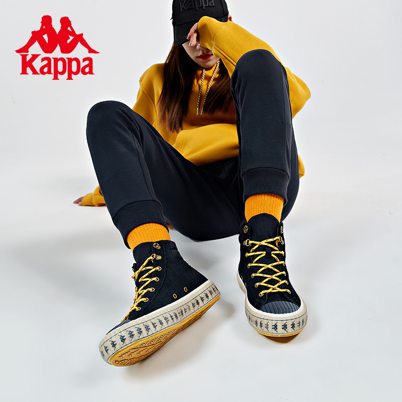 รองเท้าผ้าใบ kappa สำหรับทั้งชายและหญิง ทำจากหนัง สวมใส่ง่ายและสบาย เหมาะแก่การเล่นกีฬาหรือสวมใส่ในช