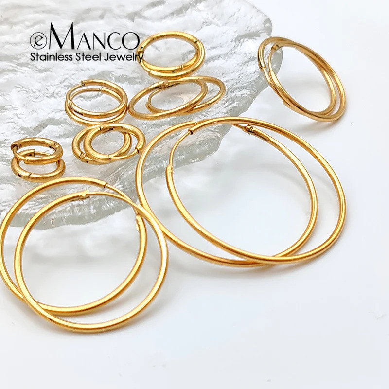 EGO Elegant Office Chic Classic Hoop ต่างหูสแตนเลสเคลือบทอง 18K ดีไซน์หรู สำหรับงานสำคัญและโอกาสพิเศ
