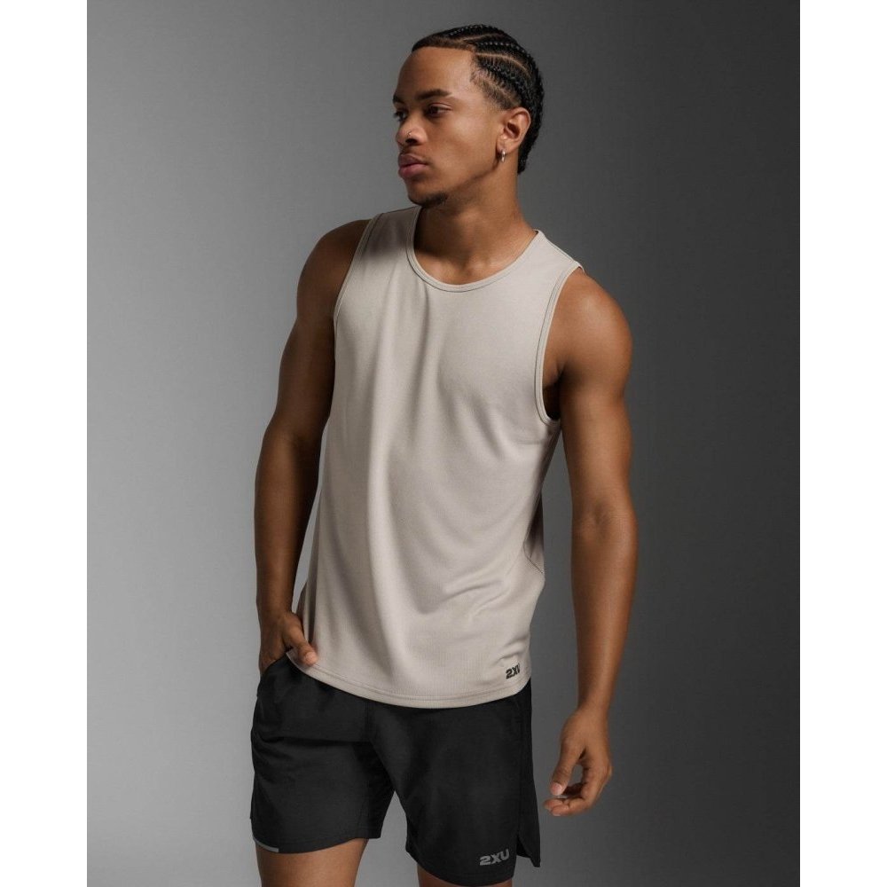 2XU-AERO TANK Men เสื้อกล้ามผู้ชาย