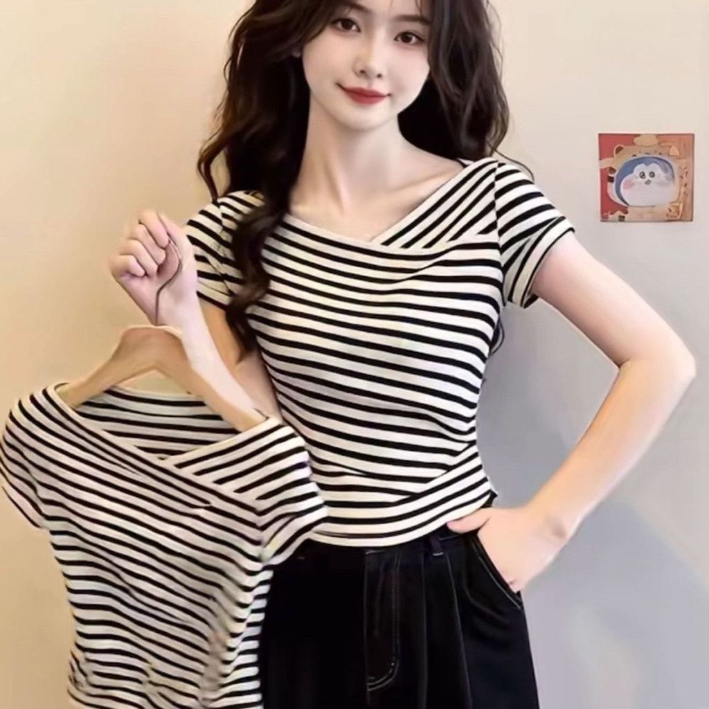 ผ้าไหมน้ําแข็งเส้นด้าย Ribbed สไตล์ฝรั่งเศสอารมณ์สไตล์เกาหลีการออกแบบความรู้สึกสลิมฟิตทุกการแข่งขันข้ามคอวีลาย