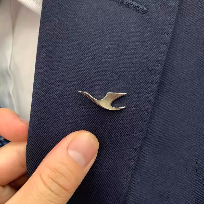 Ximen Airlines Airlines Egret Uniform Badge ตรานักบินนักบินเข็มกลัดโลหะ