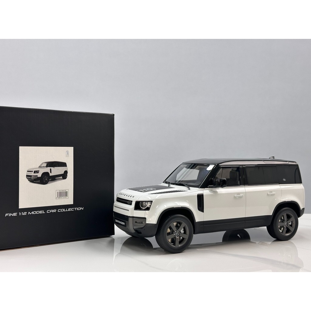 [สต๊อกพร้อม] GT Spirit 12 Land Rover DEFENDER 110 P400X สีขาว GT554 ราคา 1589
