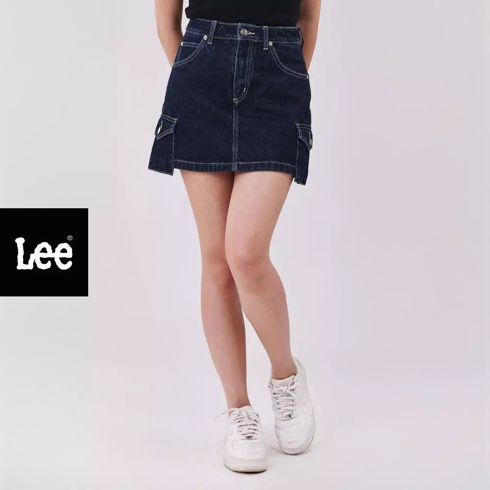 LEE กระโปรงกางเกงขาสั้นผู้หญิง รุ่น LE S226WSKON19 สียีนส์เข้ม