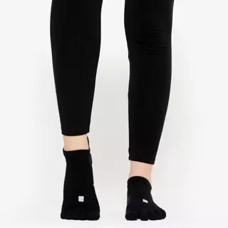 Decathlon Non-Slip Yoga Toe Socks ถุงเท้ากันลื่นแบบมีนิ้วสำหรับโยคะทั่วไป - Black