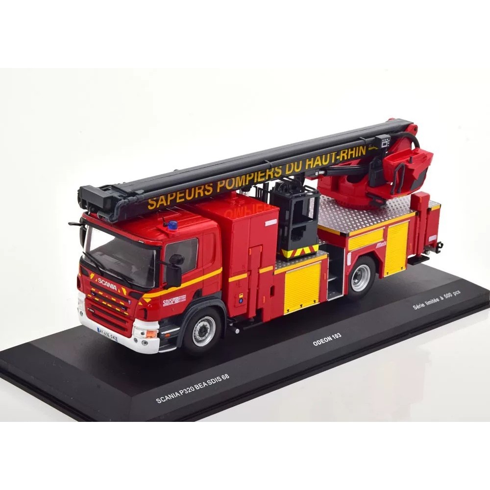 [คลังสินค้าพร้อมชุดเดียว] Odeon Scania Scania P320 BEA SDIS 681/43 กล่องแสดงแพ็คดั้งเดิมสีแดง/เหลือง