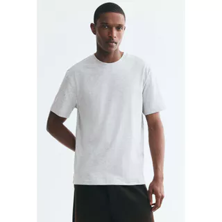H&M(เอชแอนด์เอ็ม) เสื้อยืดคอกลมทรงปกติ ผู้ชาย 0685816_21