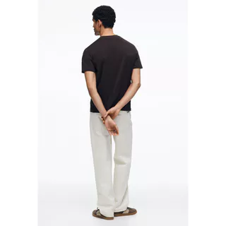 H&M(เอชแอนด์เอ็ม) เสื้อยืดคอกลมทรงปกติ Men Regular Fit Round-neck T-shirt 0685816_20