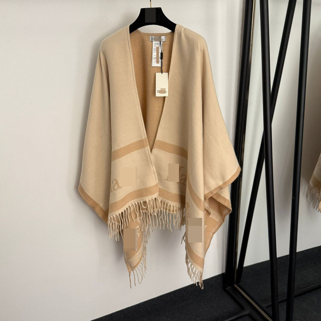 KRMR MaxMar * ผ้าคลุมไหล่คาร์ดิแกนถัก Dopamine Letter Fringed Hem Wool