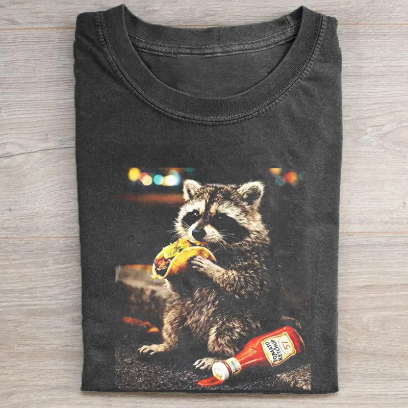 เสื้อยืด Raccoon Eating Tacos