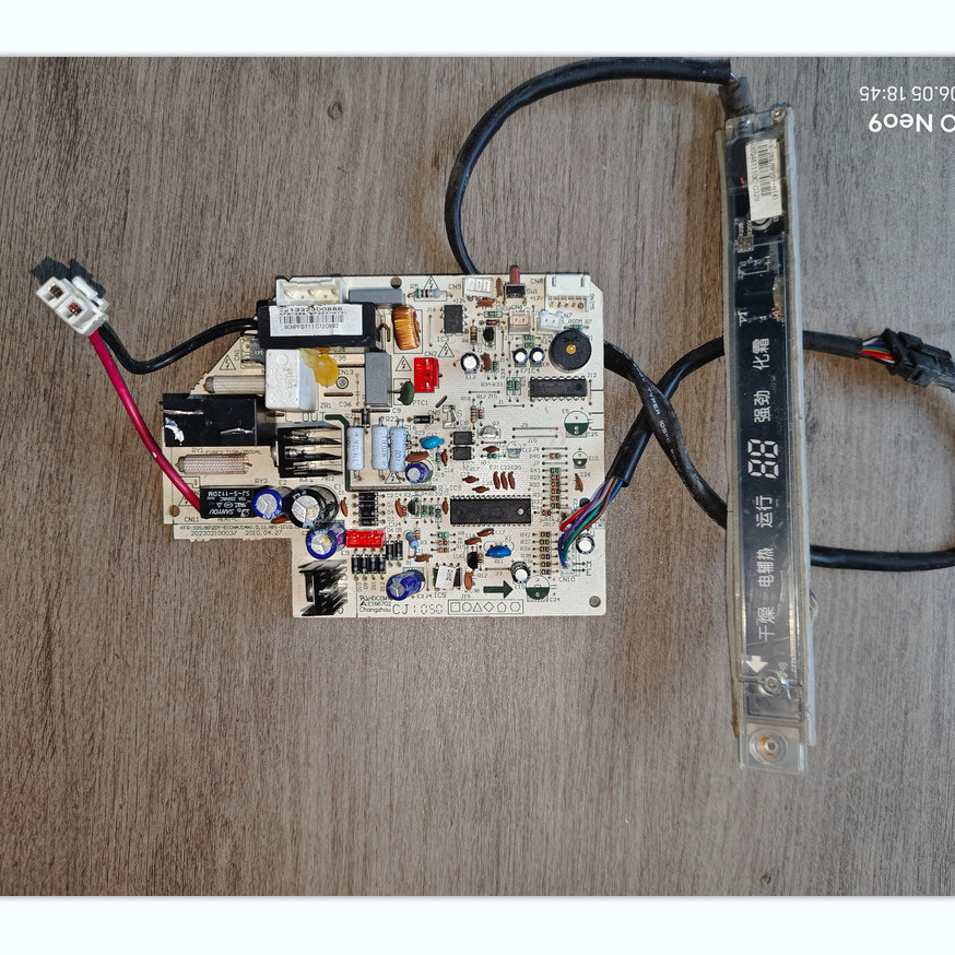 บอร์ดเครื่องปรับอากาศใน Midea KFR-32G/BP2DY-E 202302100037 8สาย Indoor Board