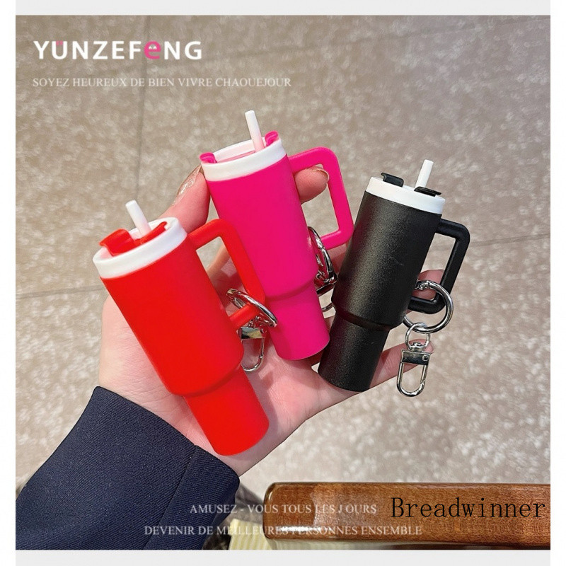 Miniature Icemaster ถ้วยรุ่นเปิดฝาได้ถ้วยน้ําอุปกรณ์เสริม Roller Ball น้ํามันหอมระเหยขวด Inhaler พวงกุญแจตกแต่งกระเป๋านักเรียนจี้ของขวัญสาว