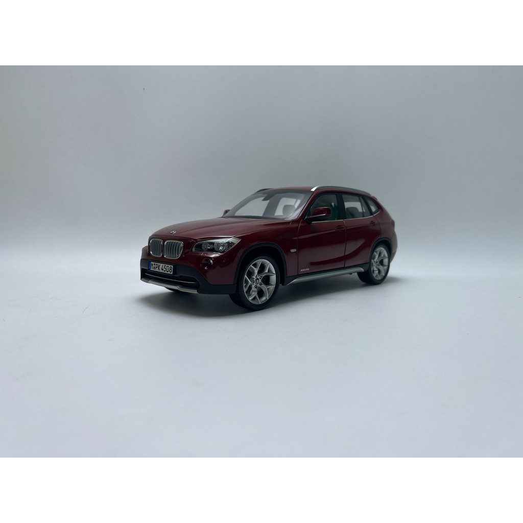 Jingshang KYOSHO 1/18BMW BMW X1 E84 xDrive 28i SUV โมเดลรถอัลลอย แพ็คเกจเดิม โมเดลรถ 99 ใหม่ ทุกอย่า