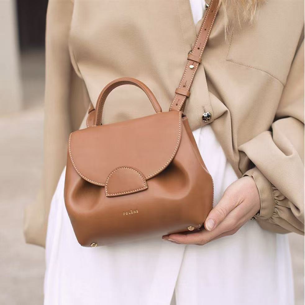 Polene Polene Polene Piggy Bag กระเป๋าสะพายข้างหนังแท้กระเป๋าหญิง Niche Design Pebbled Pattern กระเป
