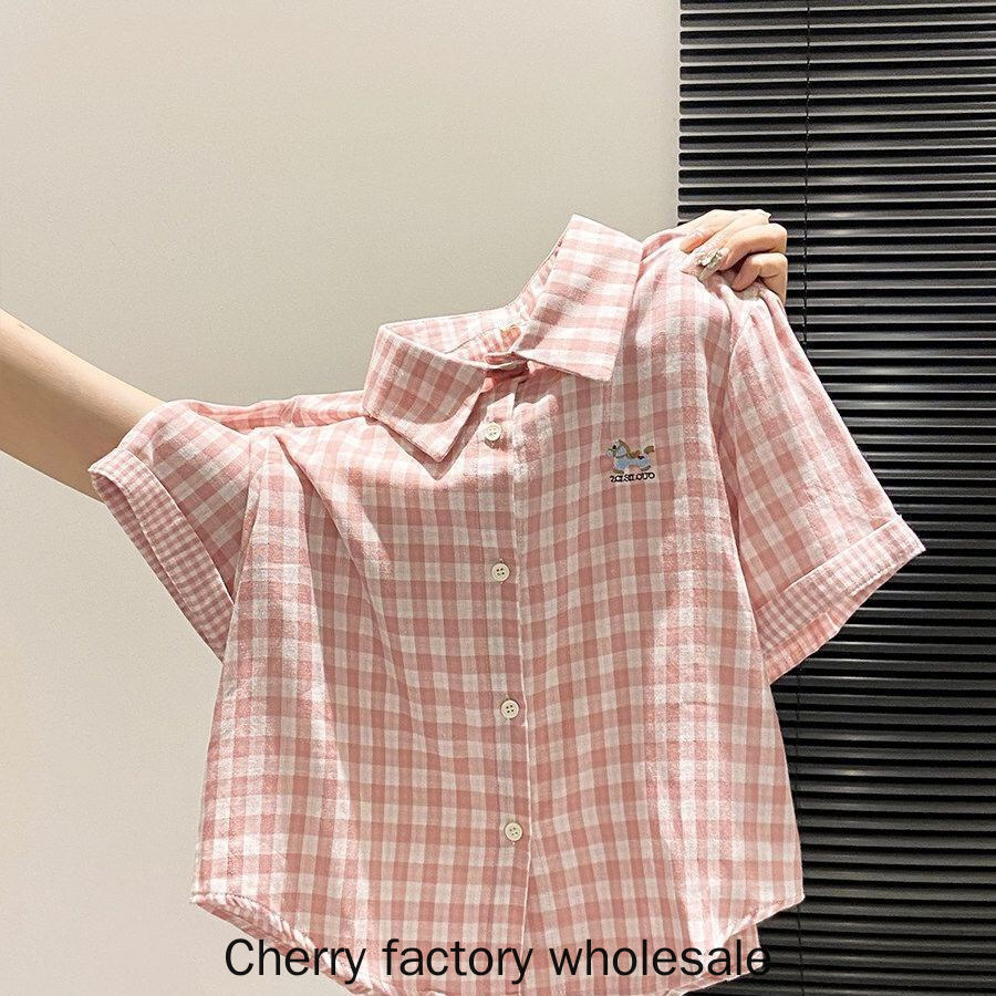 แฟชั่น ใหม่สไตล์ผู้หญิงเสื้อลายสก๊อตสีชมพูเวอร์ชั่นเกาหลีการออกแบบความรู้สึกกระโหลกสไตล์หลวมแขนสั้นด้านบนผู้หญิงบนเสื้อผ้า