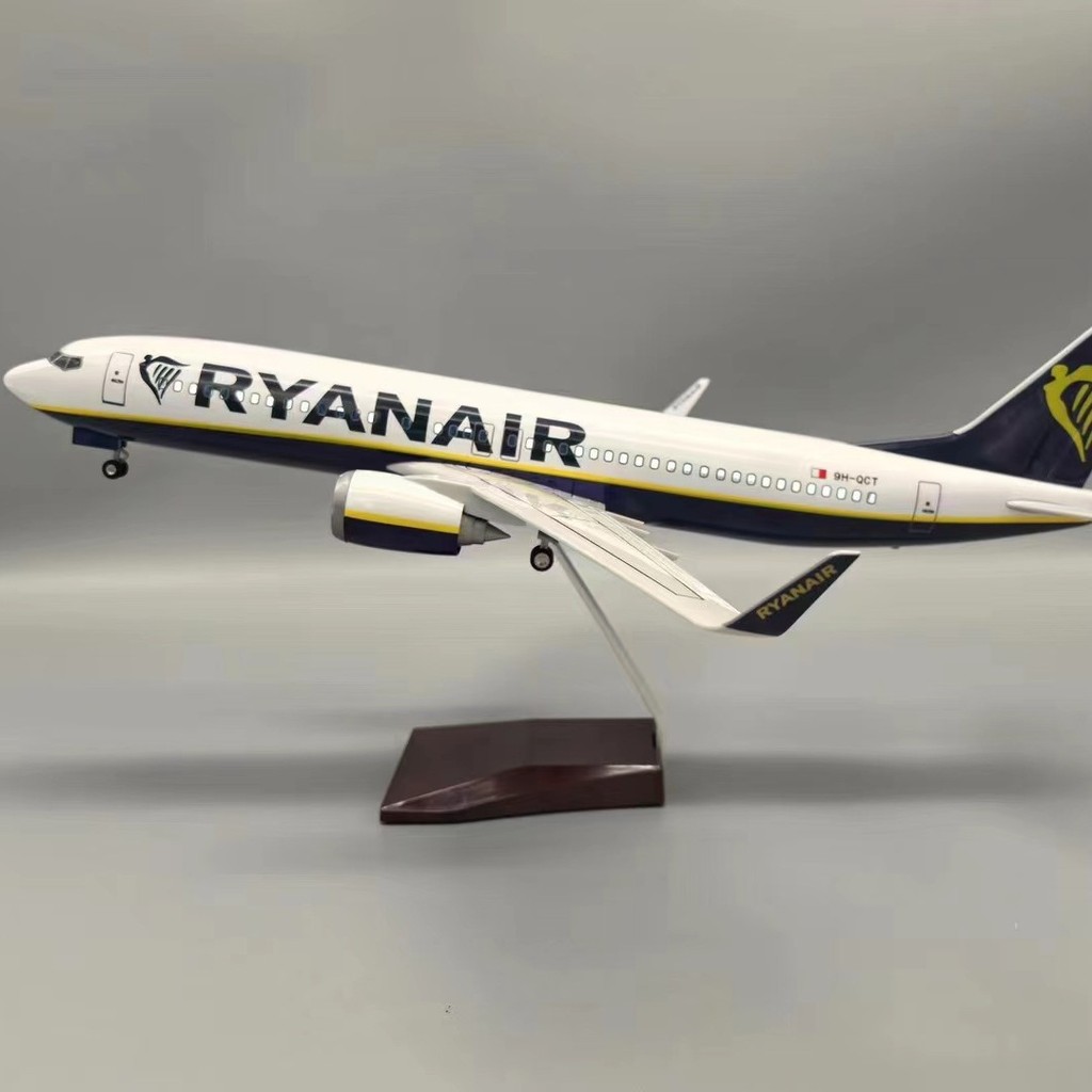 ไฟ LED ควบคุมเสียงขนาด 47 ซม. มีล้อ B737 เครื่องบิน B737-800 Ireland Ryan Airlines ของสะสม