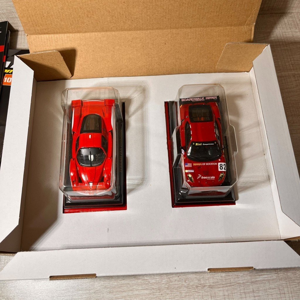 Ixo Ferrari ชุดรถคู่ซ้าย Ferrari FXX Evoluzione Track ข้อมูลพื้นฐาน Supercar สุดพิเศษ 1. รถจริงเต็มร