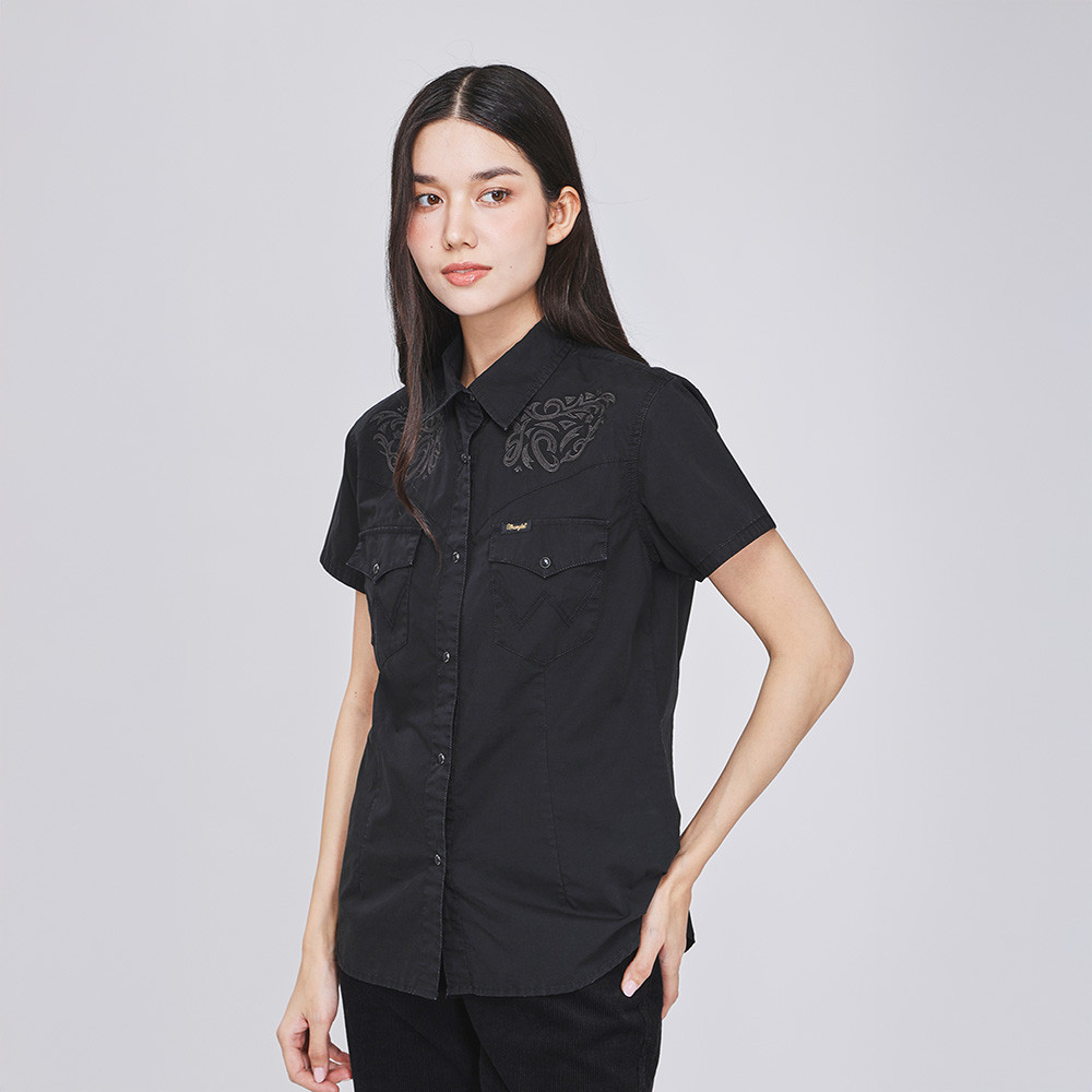 WRANGLER เสื้อเชิ้ตแขนสั้นผู้หญิง คอลเลคชั่น Beyond Indigo รุ่น WR S426WSHSN26 — صورة 3