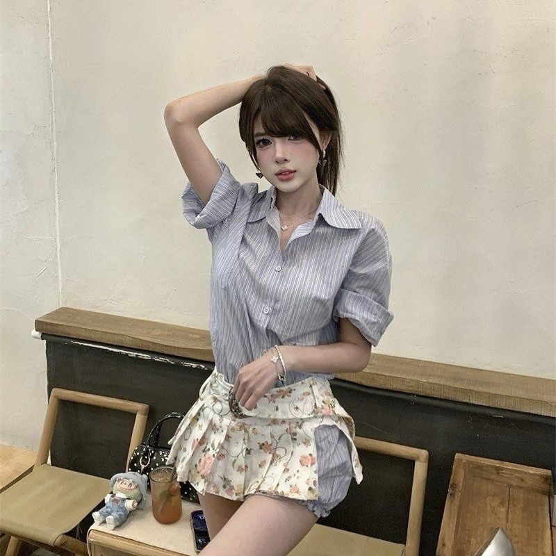 ชุดสูทสไตล์เกาหลี สำหรับฤดูร้อน กระโปรงจีบและด้านบนลายสวยงาม