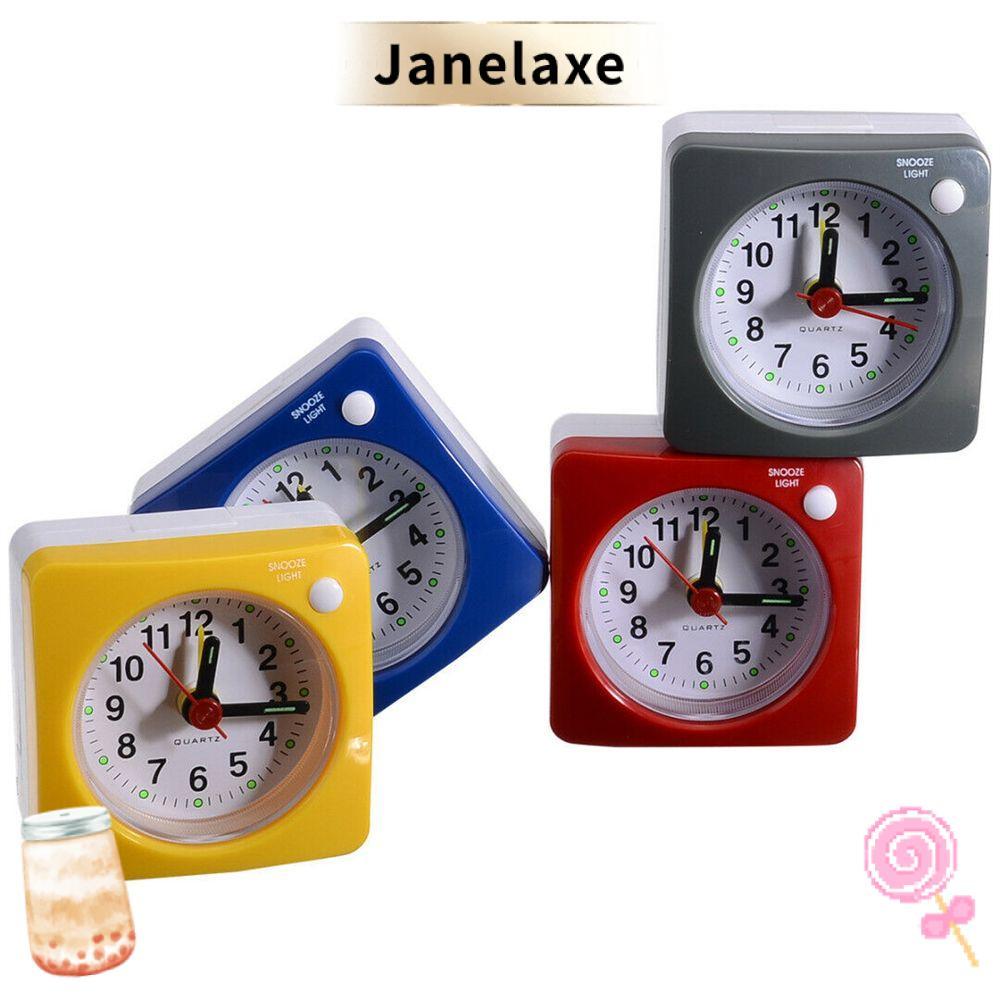 นาฬิกาข้างเตียงแบบ Simple Quartz สไตล์เรียบหรู และเพิ่มความสวยงามให้ห้องคุณ